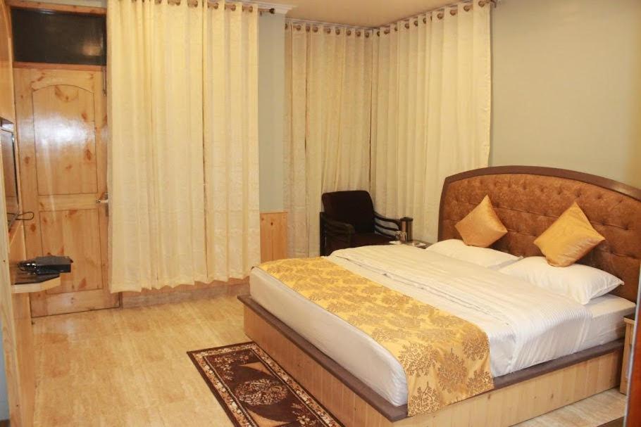 Hotel Bodh International Manāli Zewnętrze zdjęcie