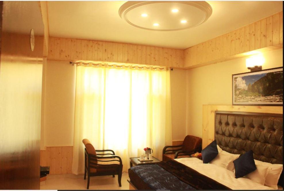 Hotel Bodh International Manāli Zewnętrze zdjęcie